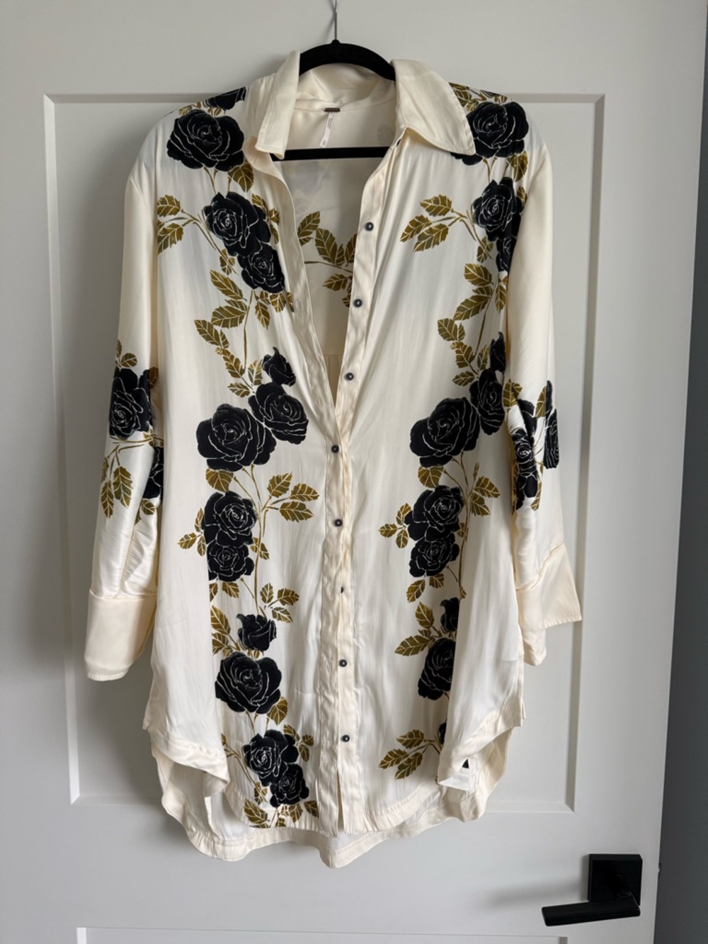 NWOT Free People Off the vine Button Down Shirt w/ Black Rose & Gold Leaf Print